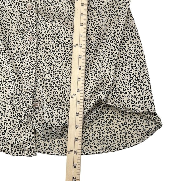 Japna Women's Leopard Print Button-Up Shirt size Medium Long Sleeve Black White - Picture 4 of 6